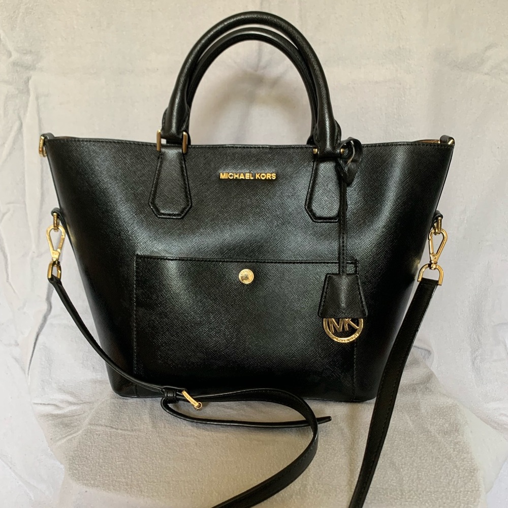 Michael Kors Large Off Shoulder Hand Bag